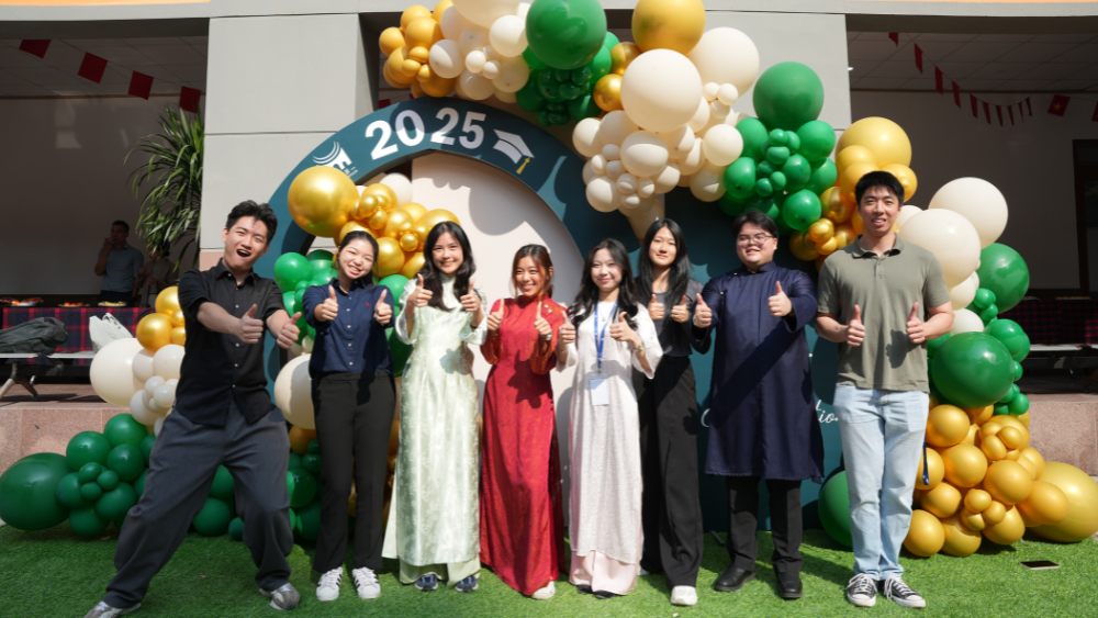 Final day at HSB. (Jodi second from left) 
