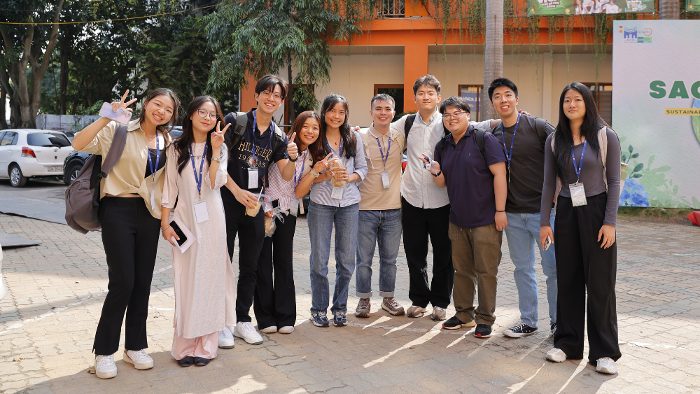 Group photo with fellow SSP participants at HSB campus