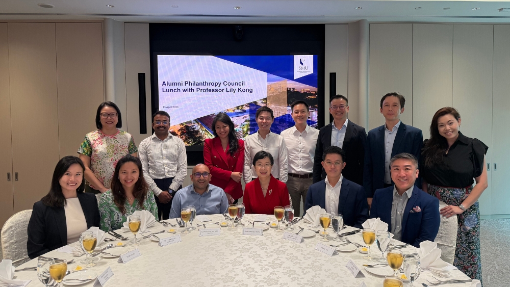 SMU Alumni Philanthropy Council (APC) having lunch with SMU President Prof Lily Kong
